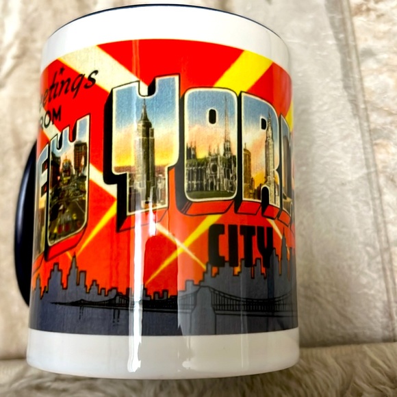 NWT Set Of Two Coffee Mugs From NYC - Picture 3 of 11